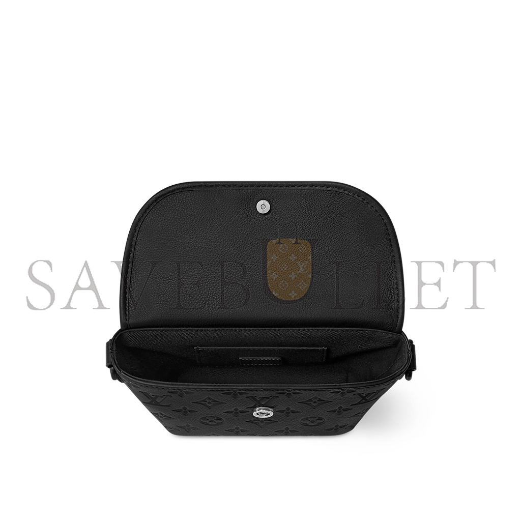 LOUIS VUITTON PULSE WEARABLE WALLET M12636 (22.5*16*5cm) LOUIS VUITTON PULSE WEARABLE WALLET M12636 (22.5*16*5cm)